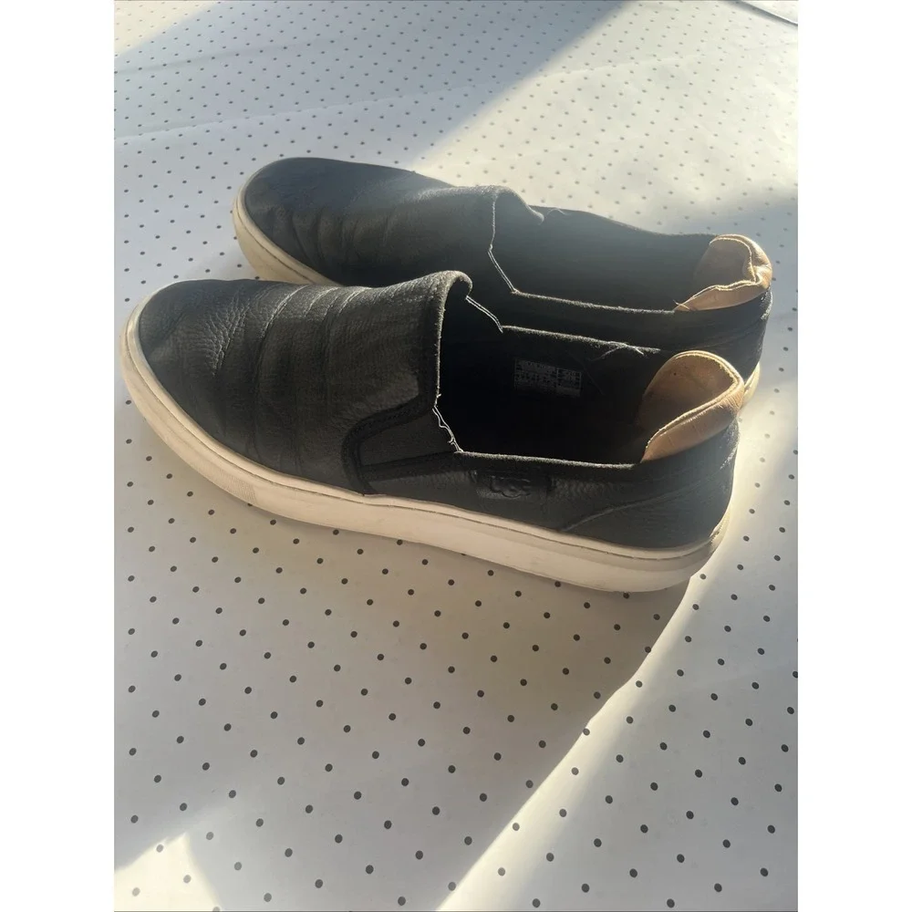 UGG Black Leather Slip On Sneakers Men 9 Casual Comfort Shoes
